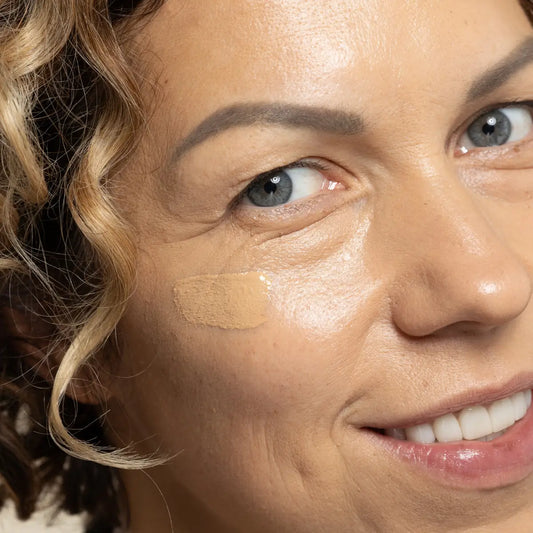 Uoga Uoga Invisible Hero concealer swatch in shade 674 under eye