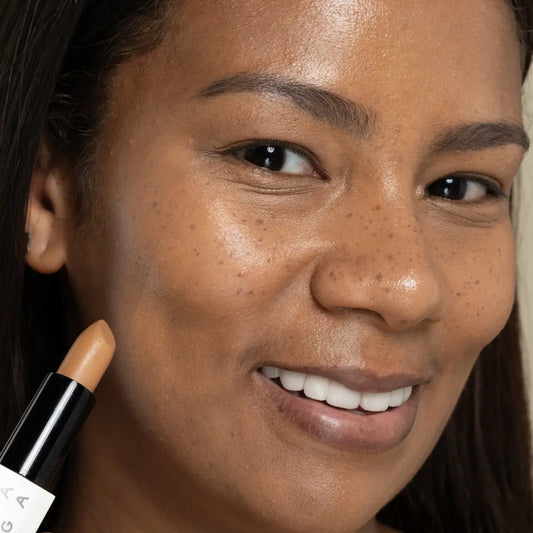 Uoga Uoga Special Agent Concealer swatch in shade 005 on cheek